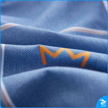 婵思 CHANSI 印花抱枕被 ZX0QF02100094(柏拉图) 40*40cm/个 填充物成分:涤纶(聚酯纤维) 重量约400g