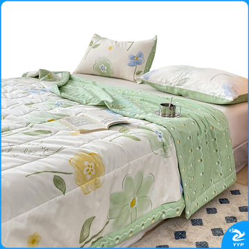 伊伊爱 全棉包边绗缝可水洗夏凉被 BZ0HJC2301109L 200*230cm 填充物成分:涤纶(聚酯纤维) 重量约1500g (惊鸿仙子(绿))
